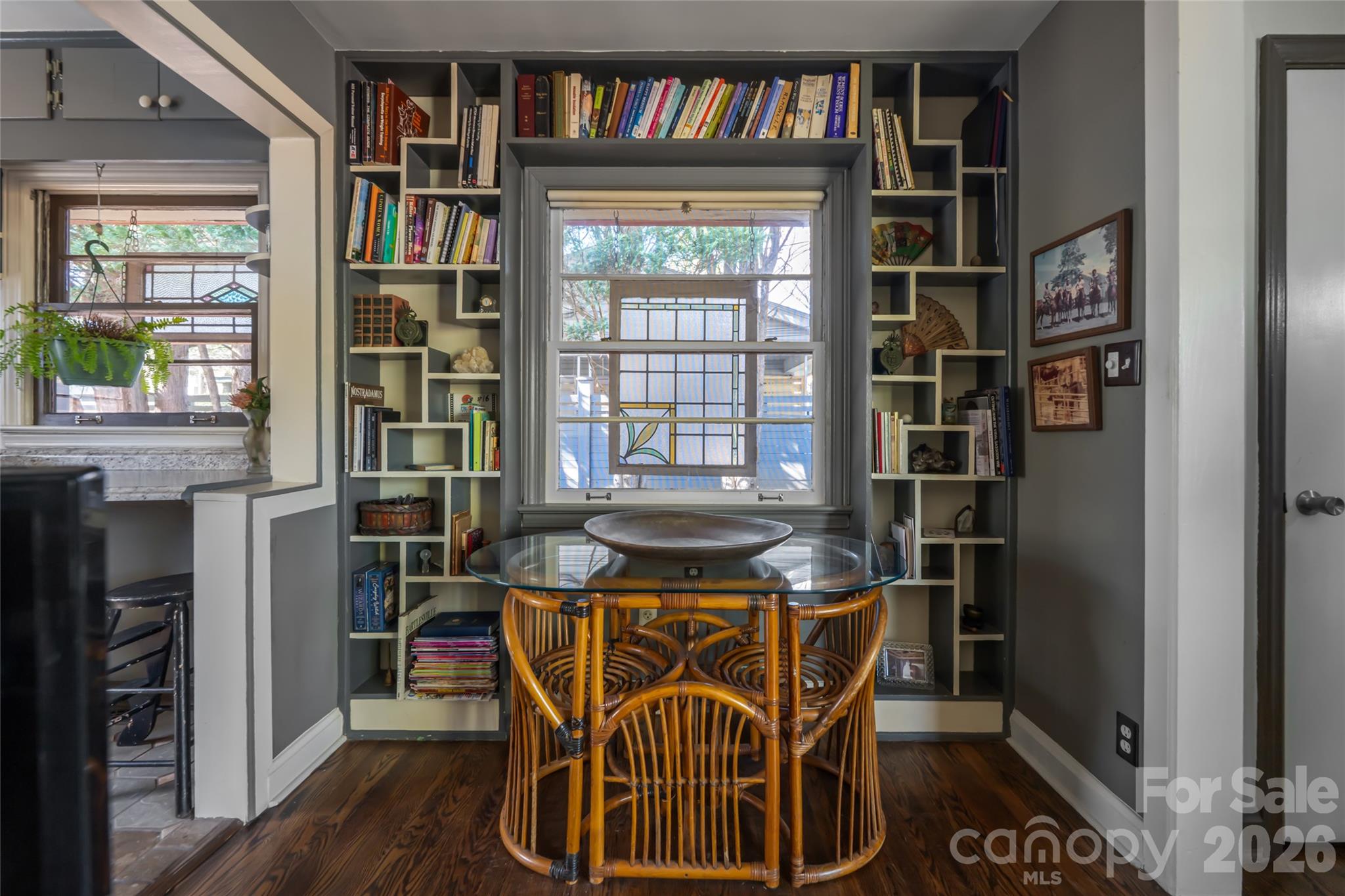 Book nook - 30 Maney Avenue, Asheville