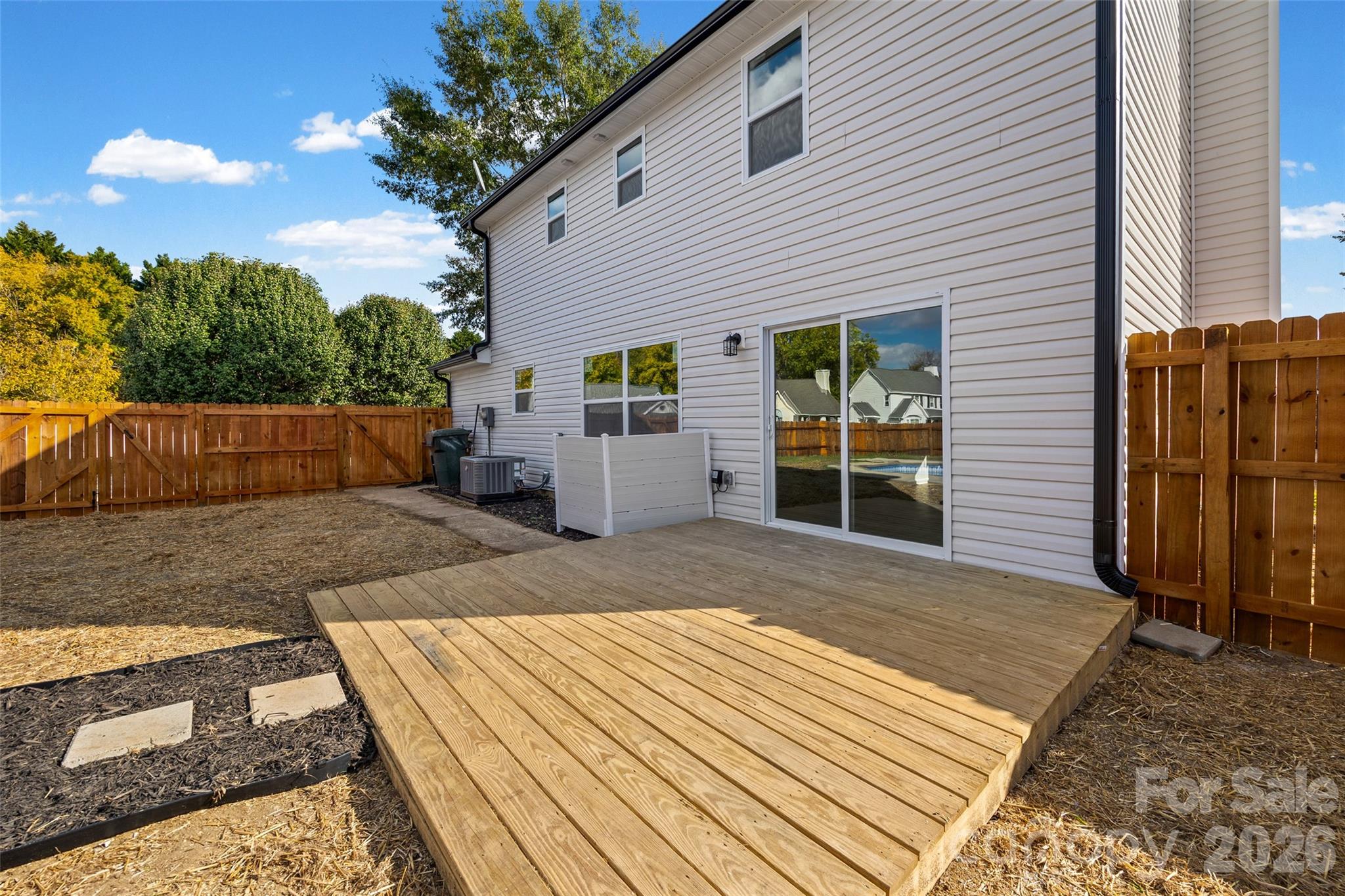Single Family Residence at 1673 Crestdale Road, Rock Hill, photo 5 of 31