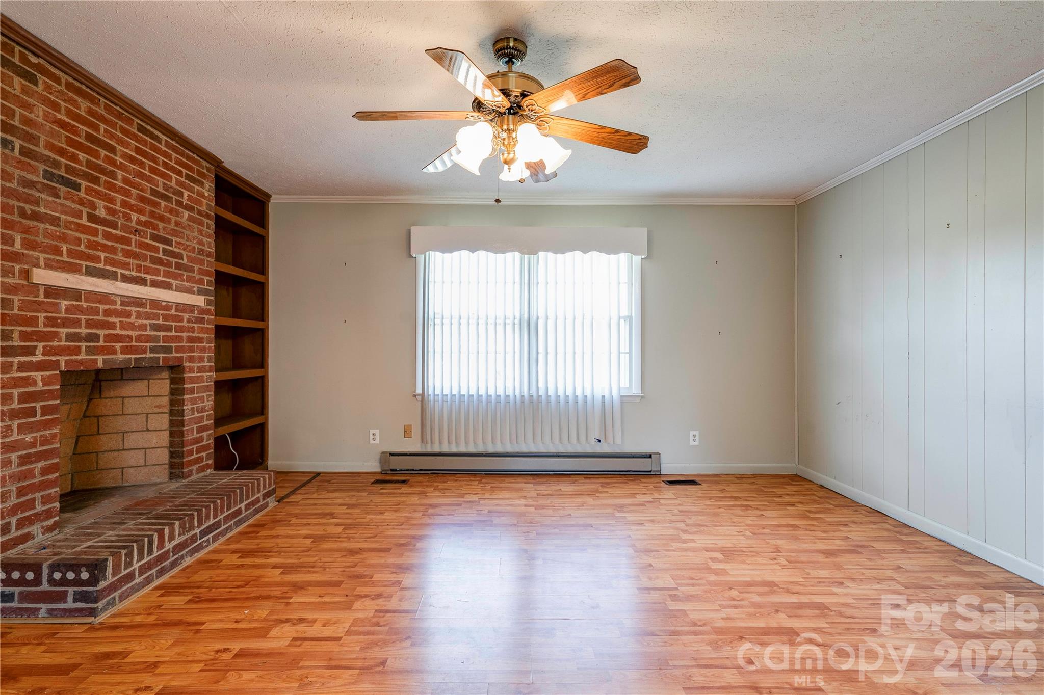 Living Room - 2202 S Post Road, Shelby