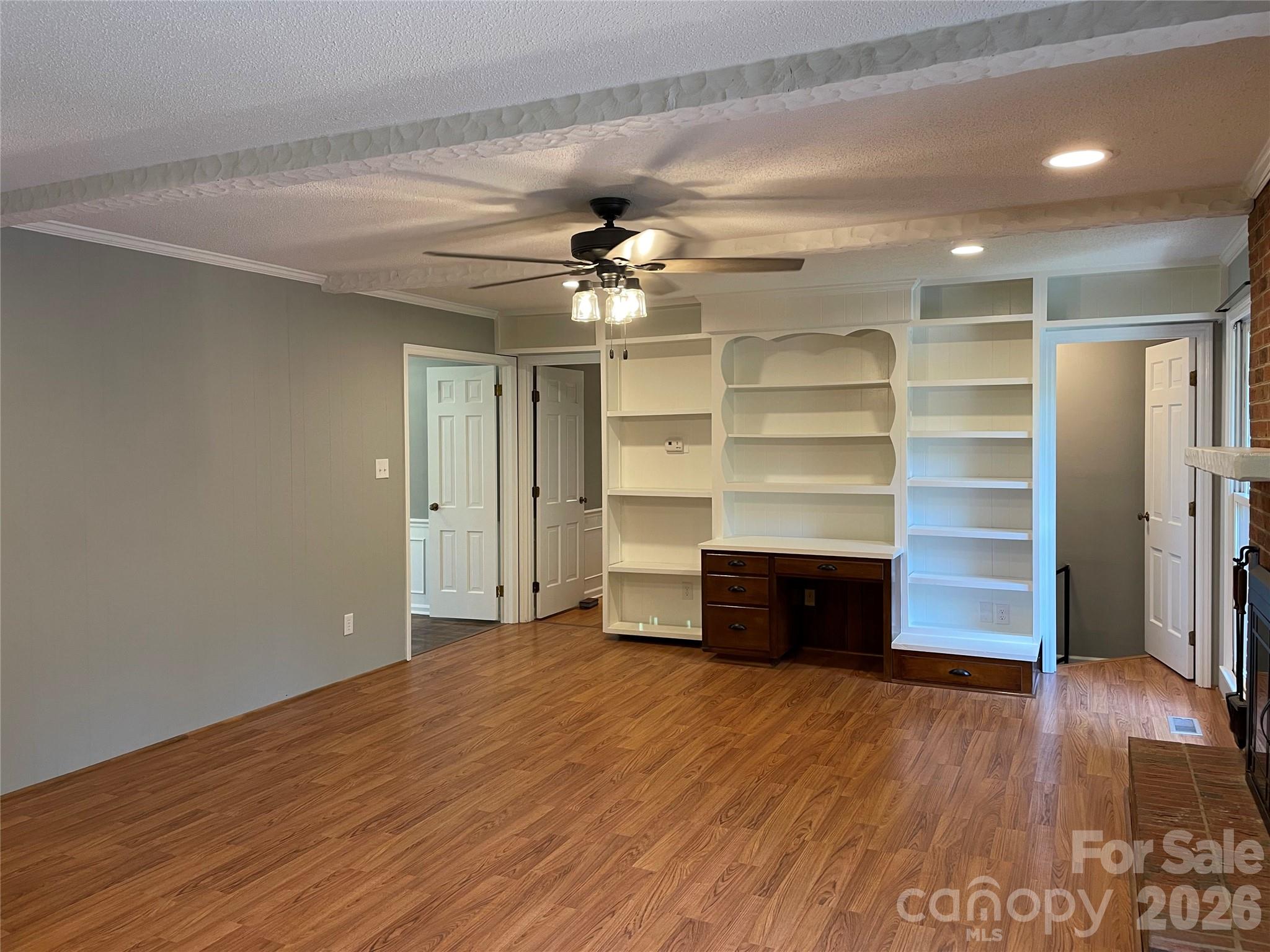 Single Family Residence at 7942 Lake Vista Drive, Denver, photo 9 of 41