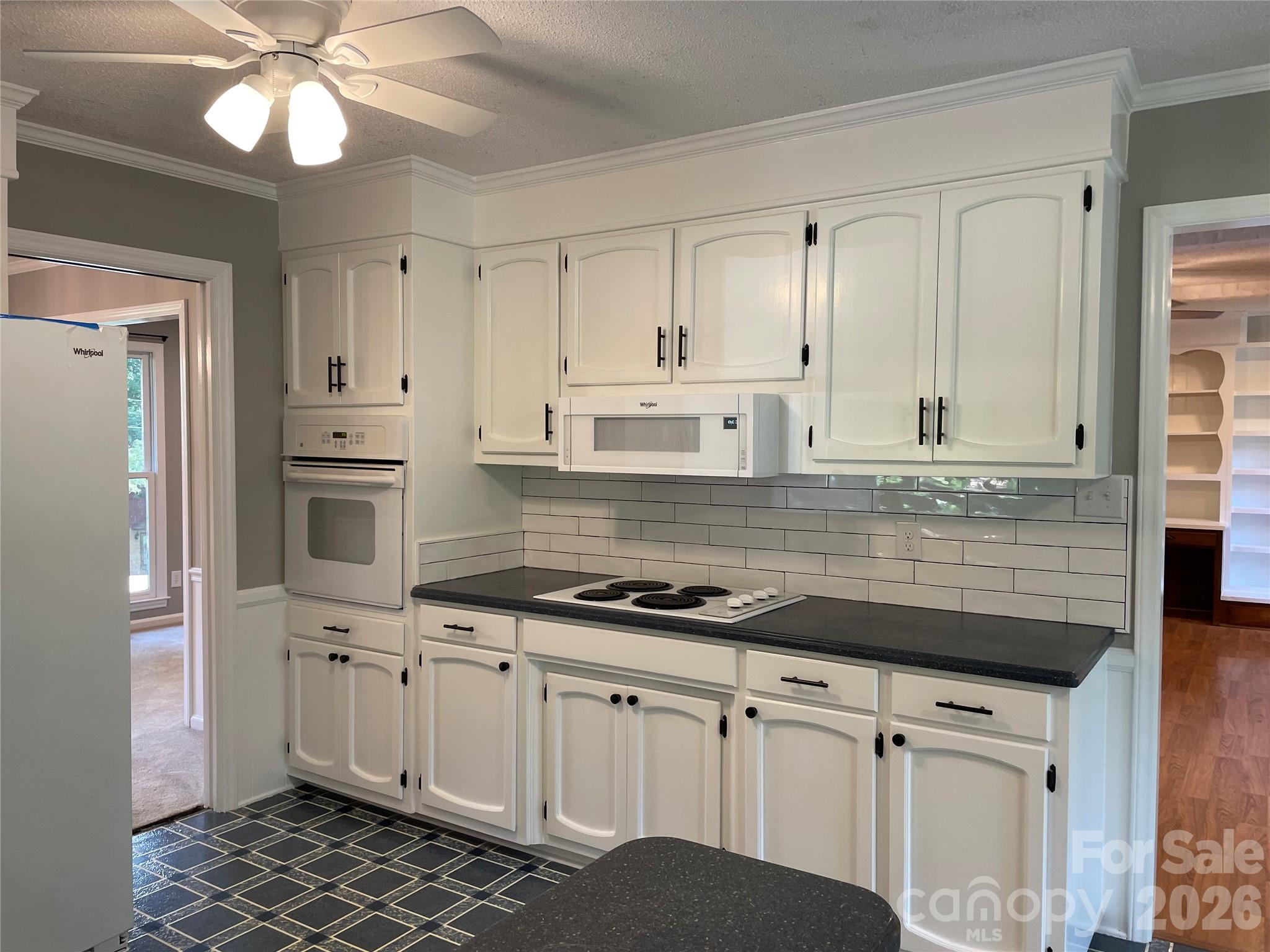 Single Family Residence at 7942 Lake Vista Drive, Denver, photo 11 of 41