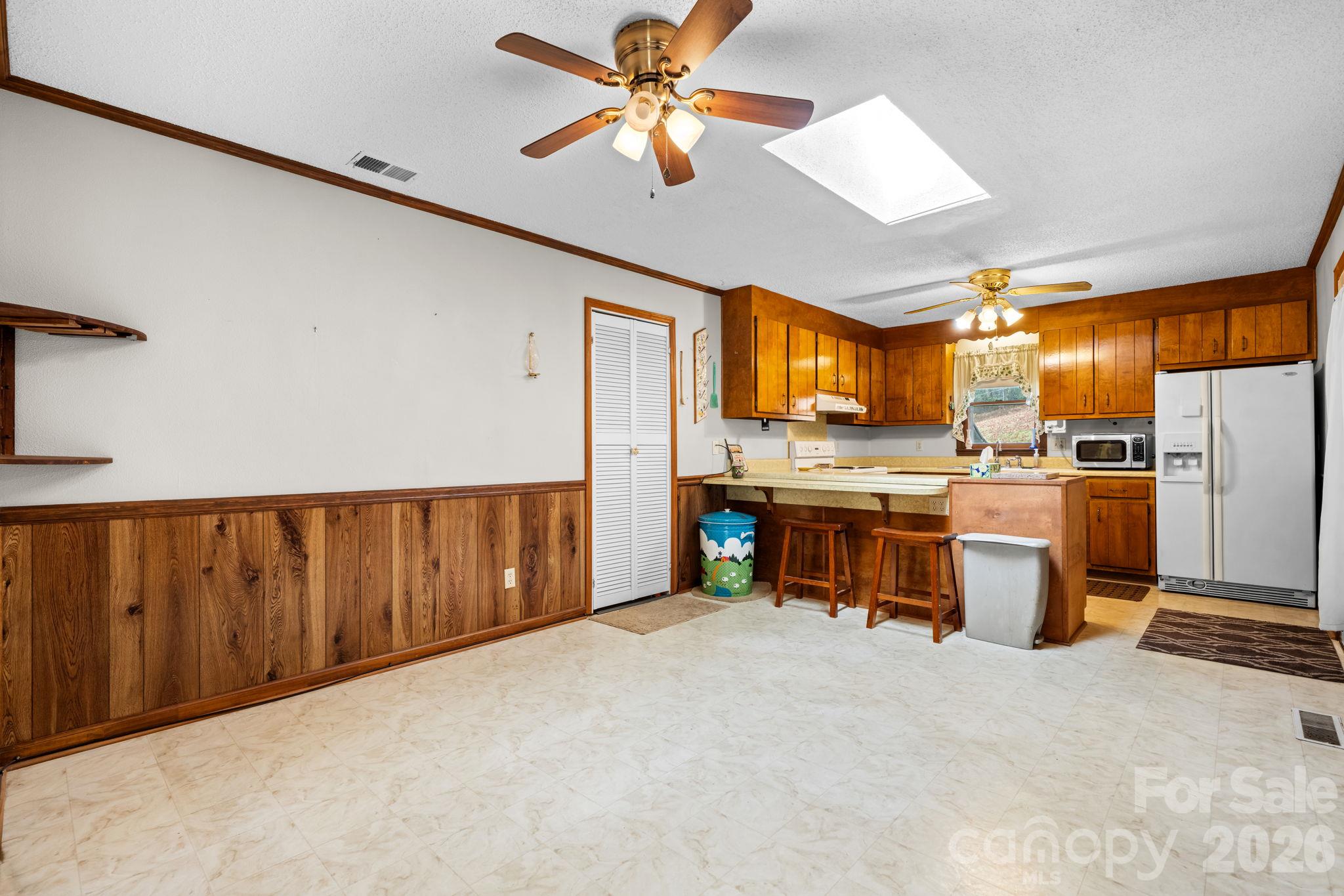 Single Family Residence at 745 Marler Road, Marion, photo 6 of 47