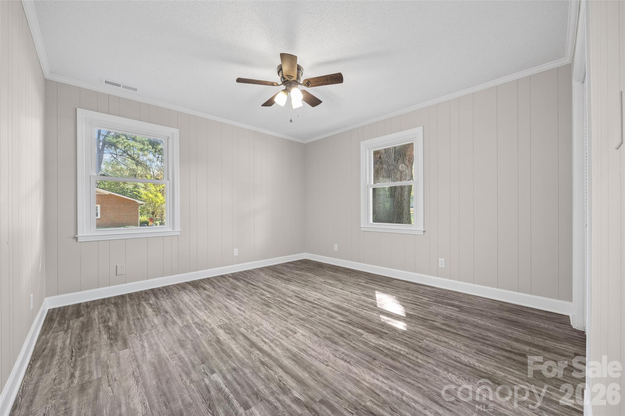 Single Family Residence at 205 Robin Lane, York, photo 13 of 27
