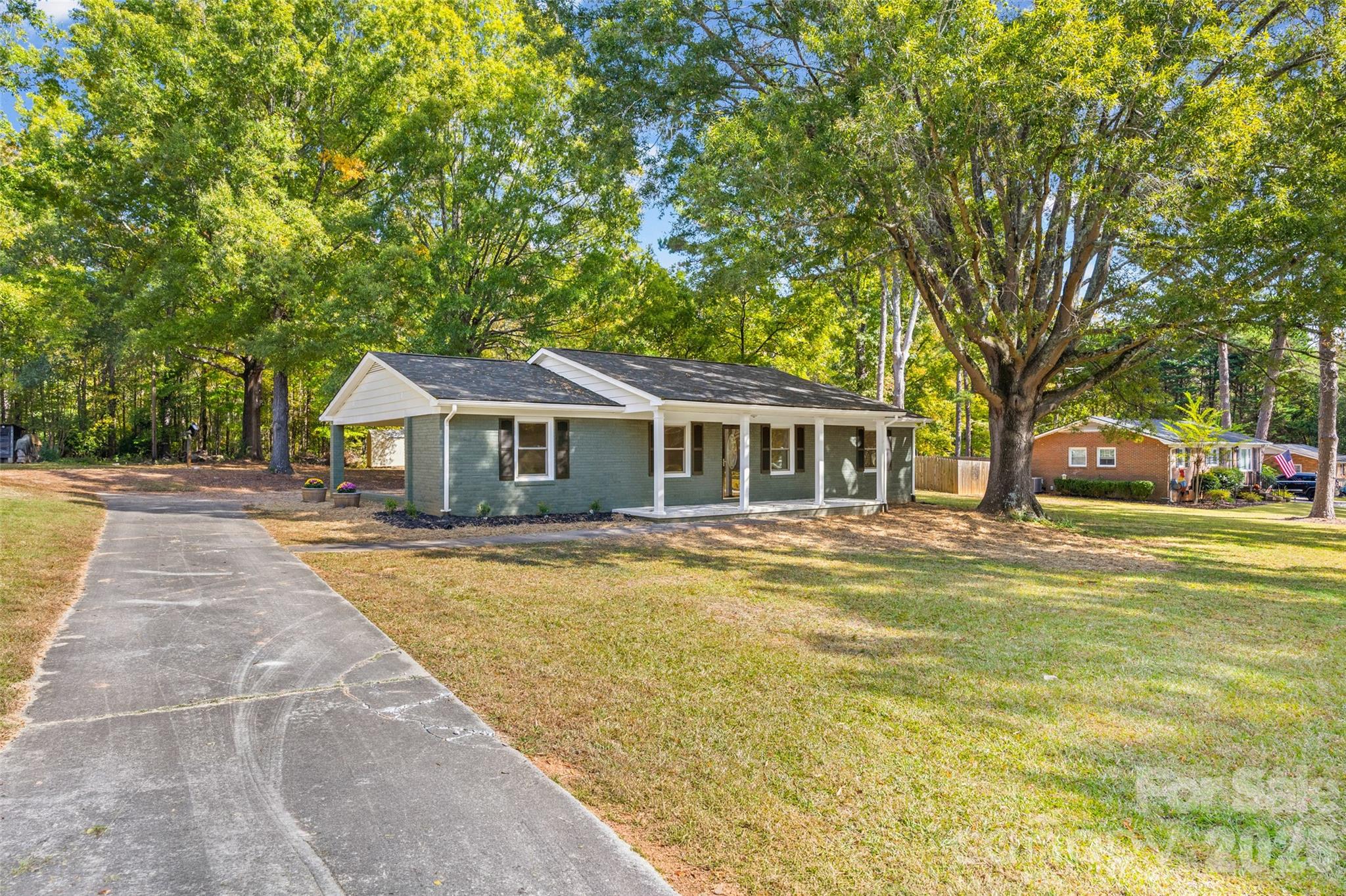 Single Family Residence at 205 Robin Lane, York, photo 26 of 27