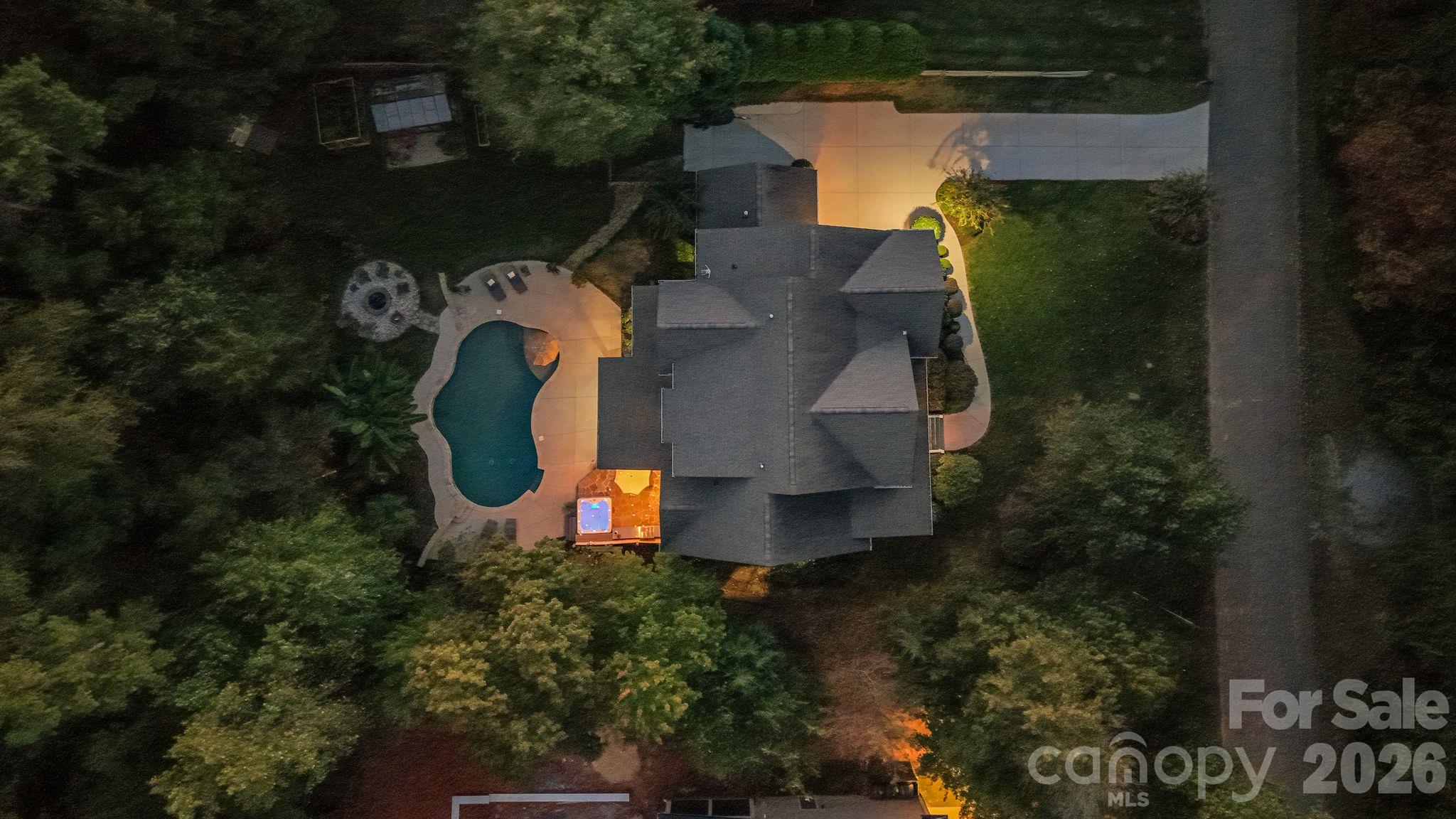 Single Family Residence at 13908 Island Drive, Huntersville, photo 5 of 46