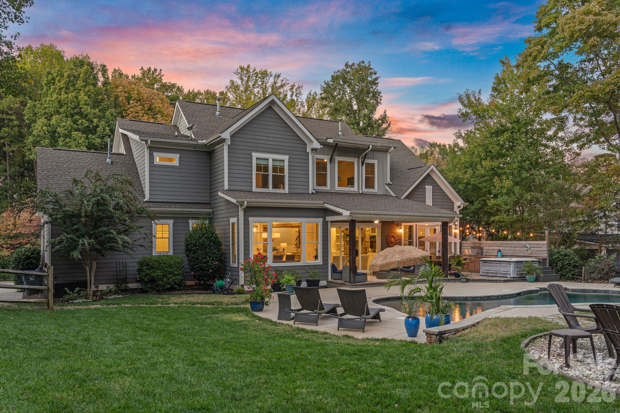 Single Family Residence at 13908 Island Drive, Huntersville, photo 6 of 46