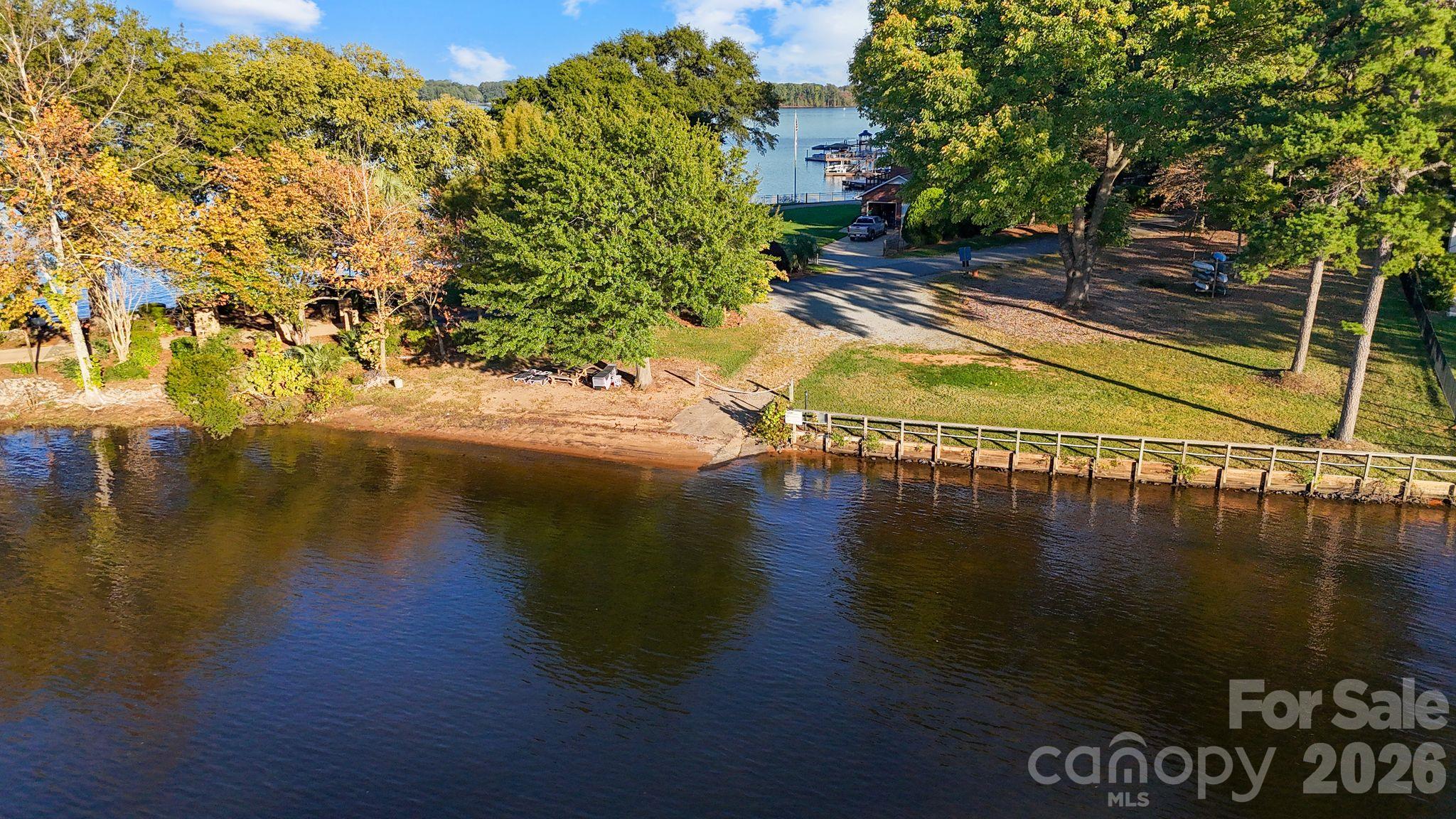 Boat ramp - 13908 Island Drive, Huntersville