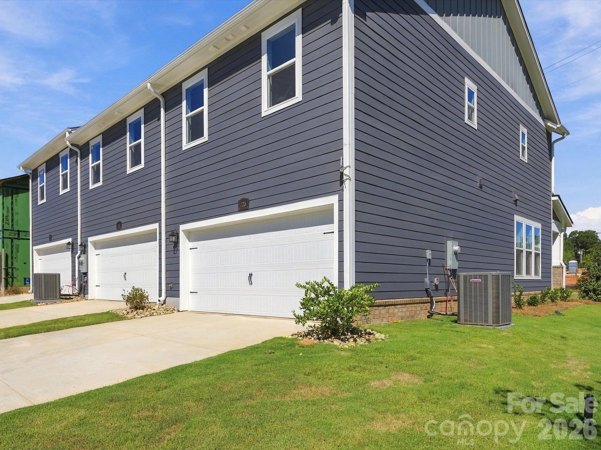 Townhouse at 723 Perthwood Street, Rock Hill, photo 3 of 27