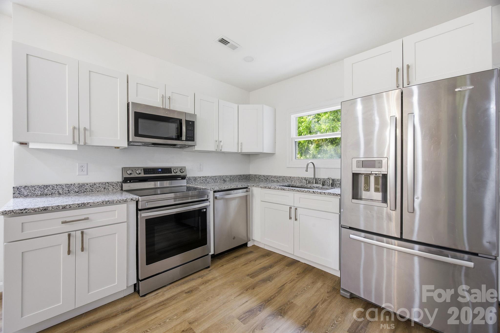 Single Family Residence at 304 Ashford Street, Chester, photo 15 of 24