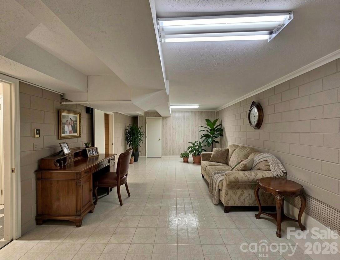 Single Family Residence at 524 Country Club Circle, Shelby, photo 30 of 39