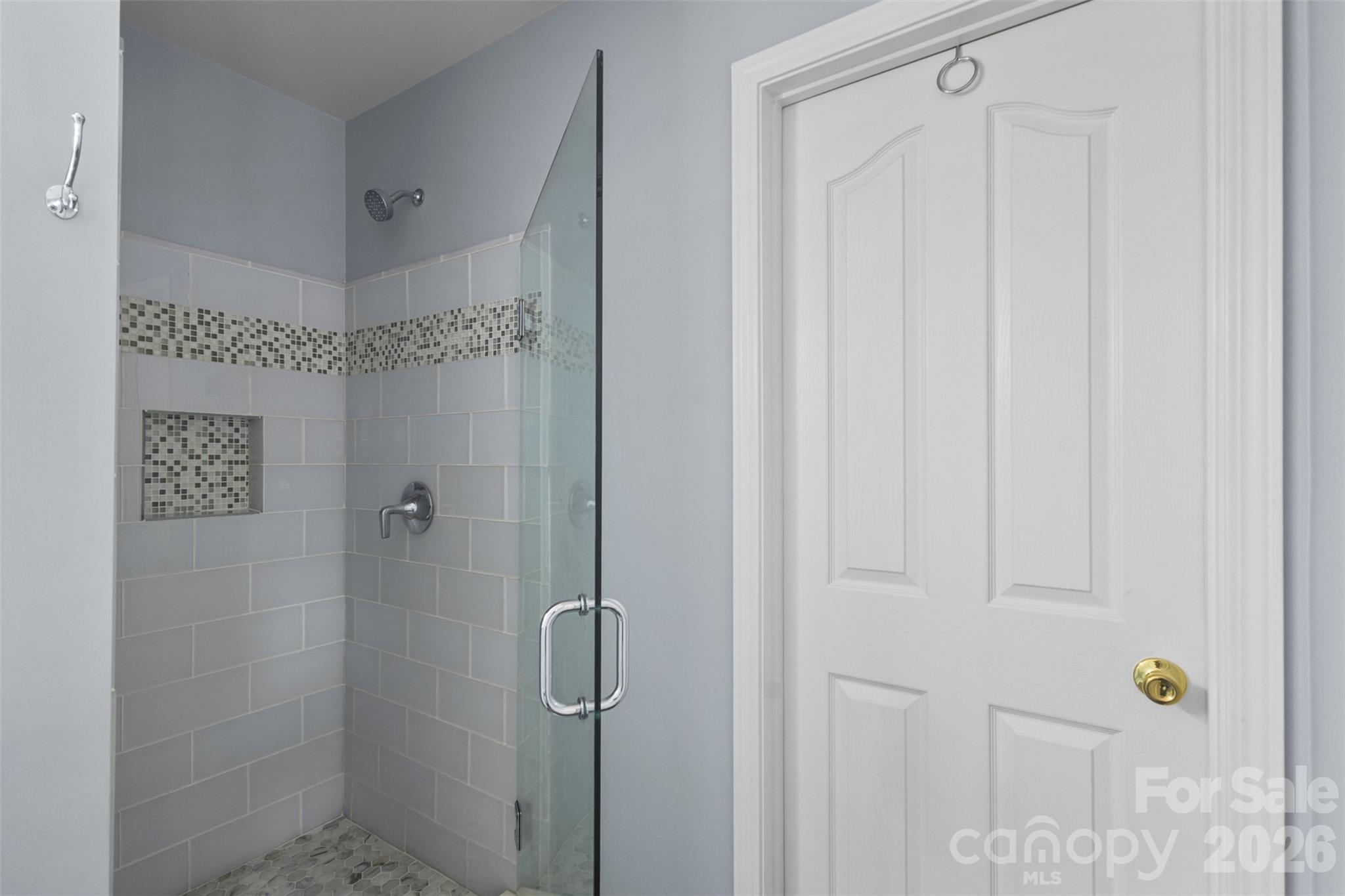 Updated tile walk in shower - 18912 Harbor Cove Drive, Cornelius