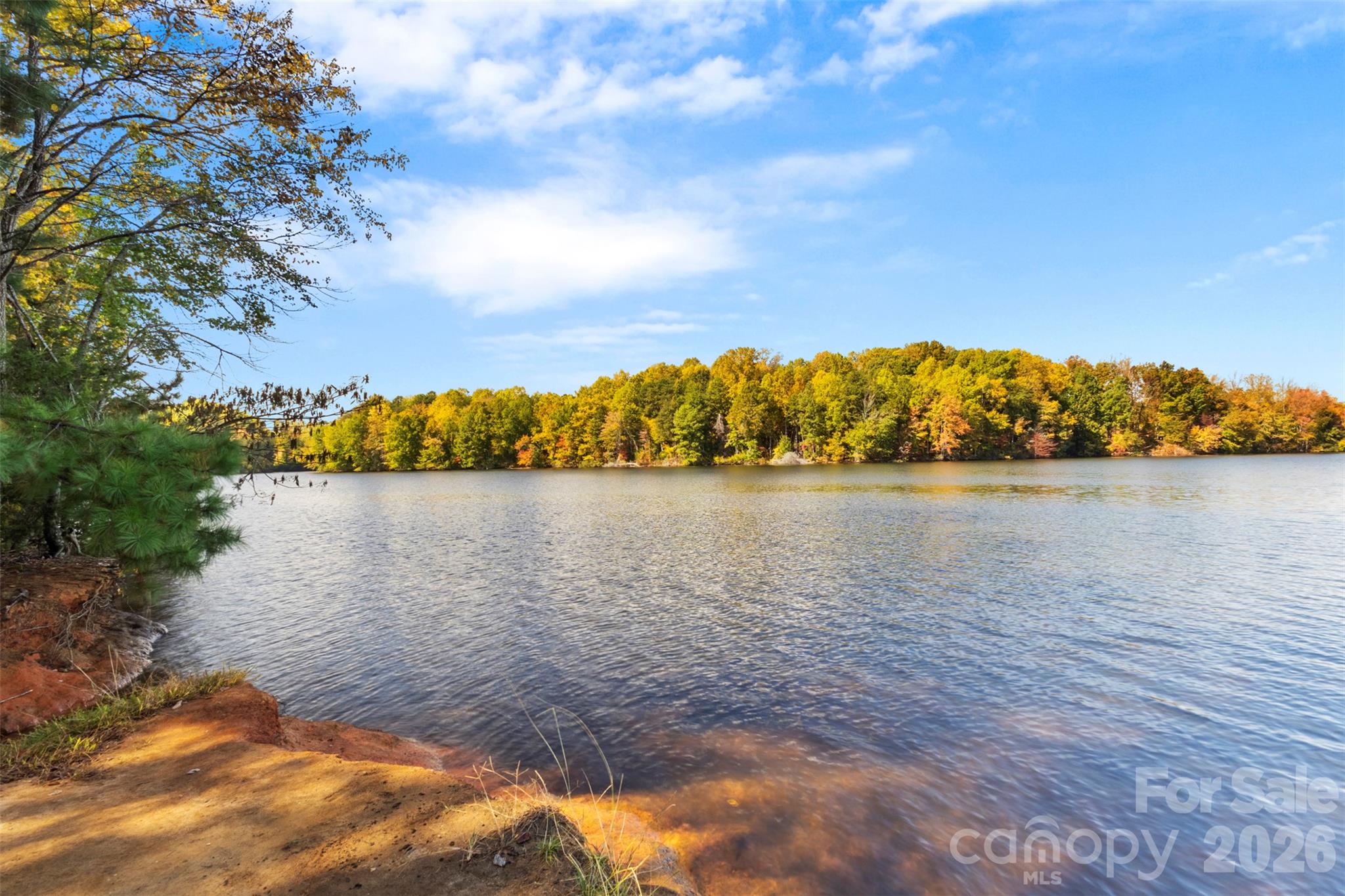 Unique offering within the community to access Lake Cornelius to fish, or paddle sport - 18912 Harbor Cove Drive, Cornelius