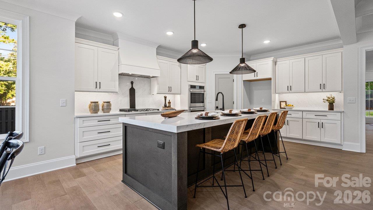 Single Family Residence at 6910 Alexander Road, Charlotte, photo 5 of 37