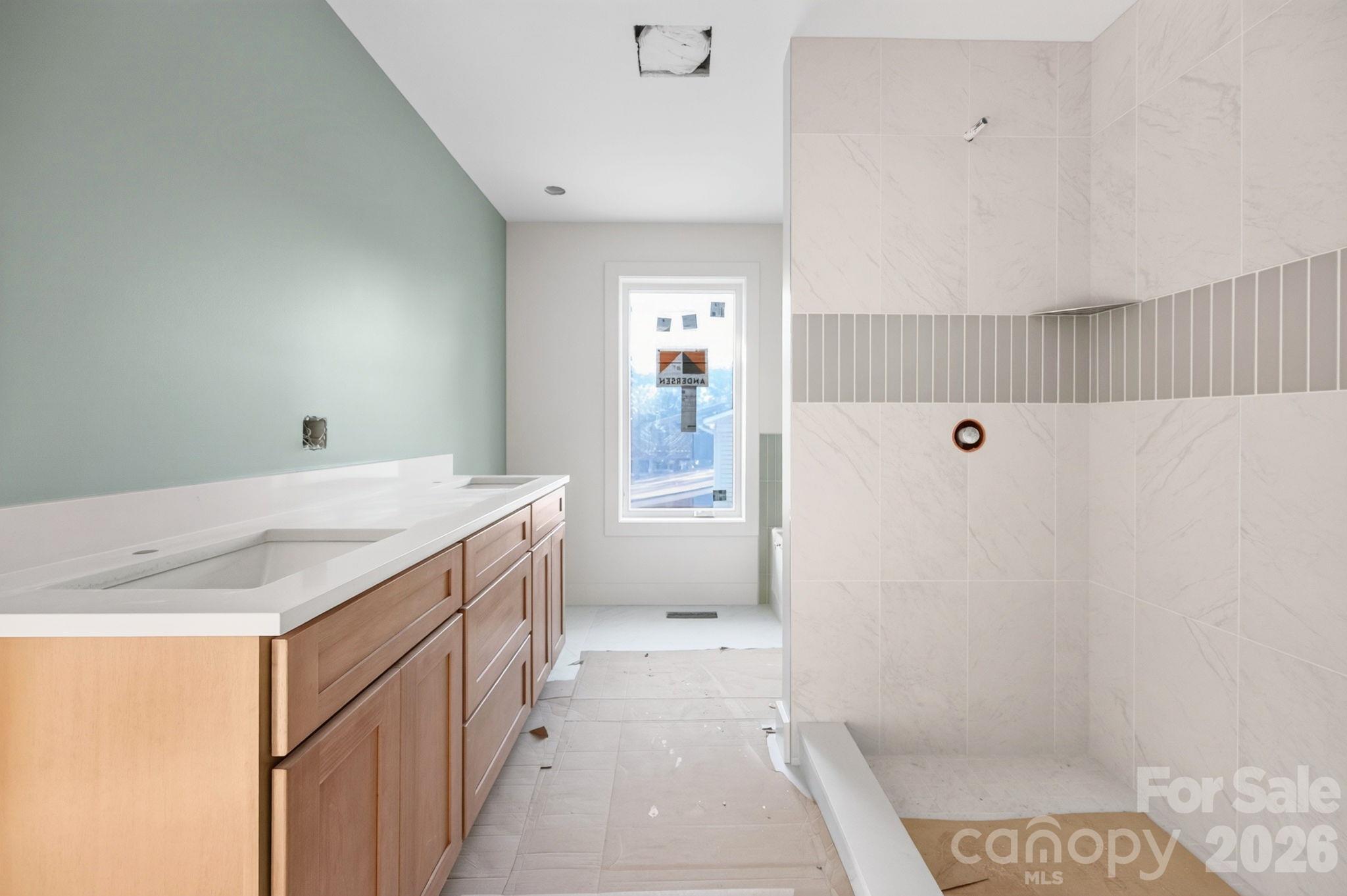 Ensuite Full Bath - 310 Pearson Drive, Asheville