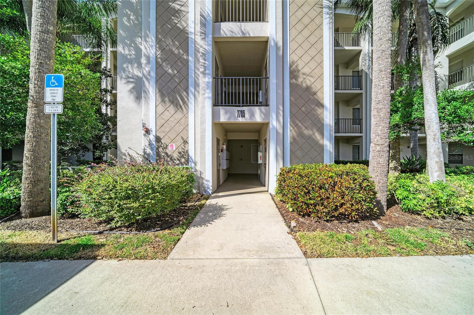 Condominium at 7705 GRAND ESTUARY TRL #208, BRADENTON, photo 8 of 81