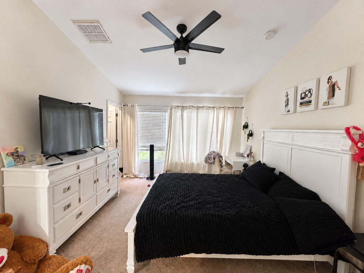 Townhouse at 10204 ESTERO BAY LN, TAMPA, photo 8 of 19