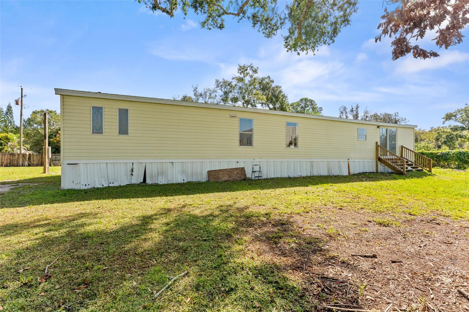 Manufactured Home at 11004 KITTY HAWK DR, TAMPA, photo 37 of 46