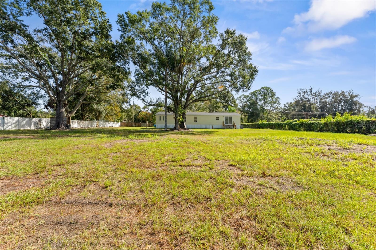 Manufactured Home at 11004 KITTY HAWK DR, TAMPA, photo 39 of 46
