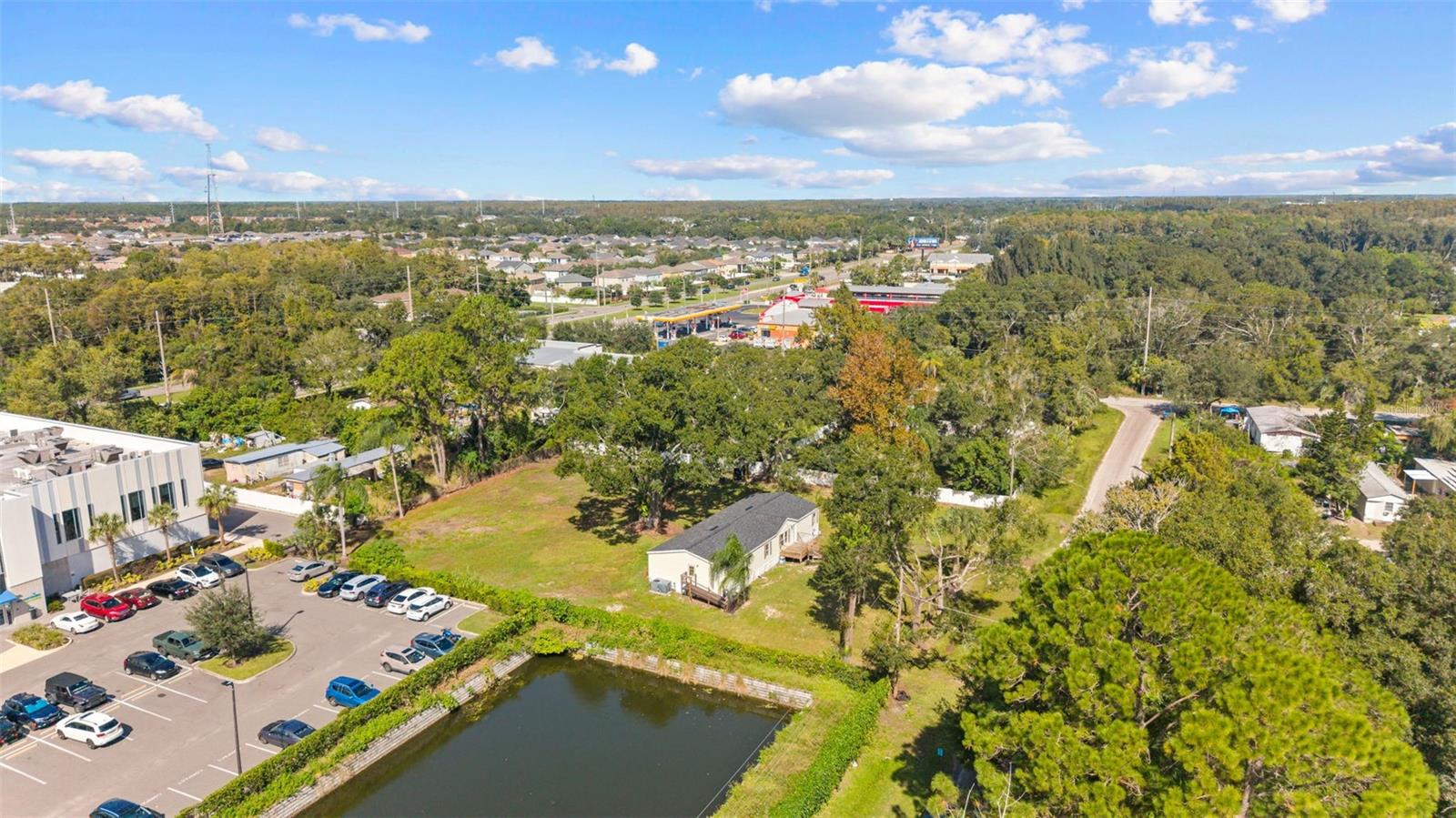 Manufactured Home at 11004 KITTY HAWK DR, TAMPA, photo 44 of 46