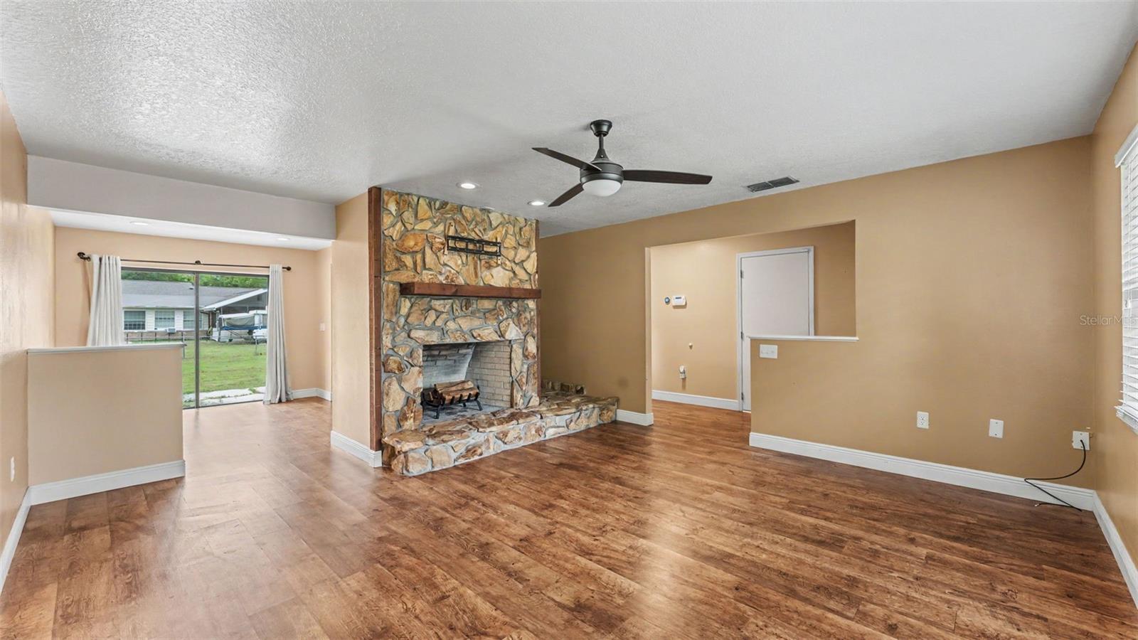 Single Family Residence at 244 JENNY WAY, LAKELAND, photo 3 of 28