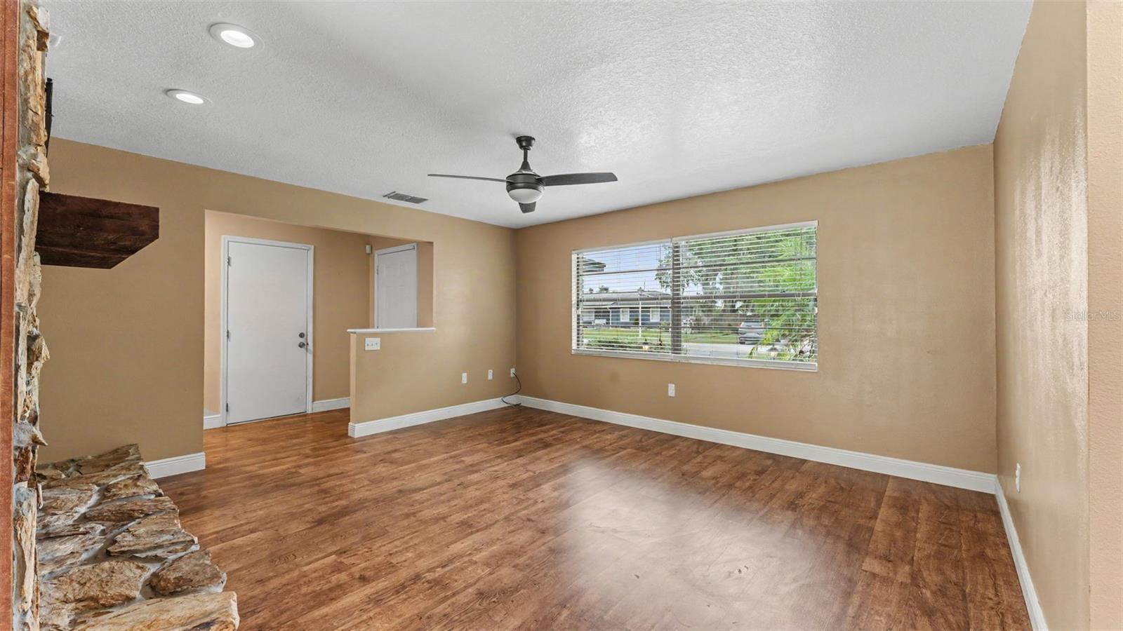 Single Family Residence at 244 JENNY WAY, LAKELAND, photo 4 of 28