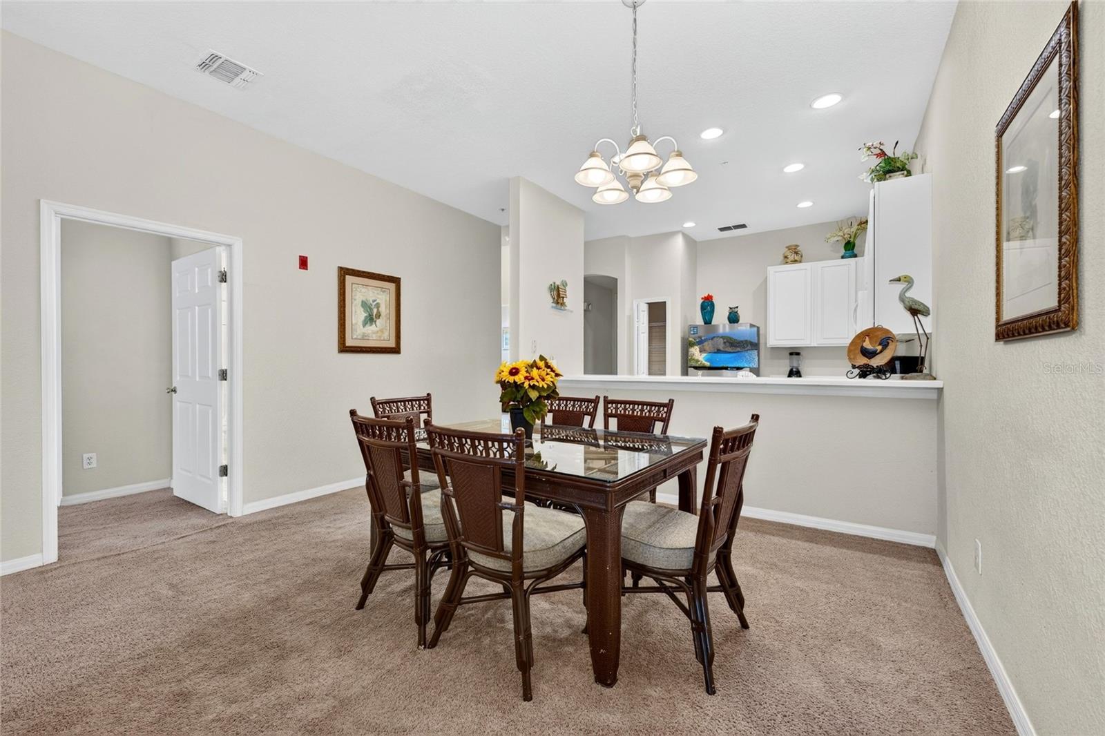 Condominium at 312 LUCAYA LOOP #312, DAVENPORT, photo 5 of 30