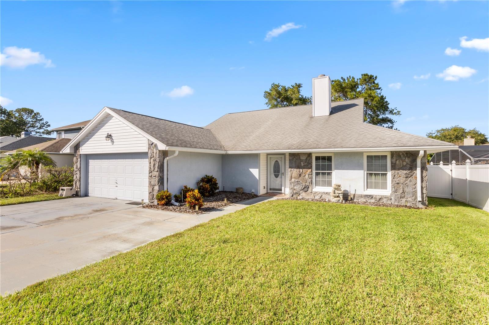 Single Family Residence at 3755 SAINT LUCIE CT, WINTER SPRINGS, photo 2 of 32