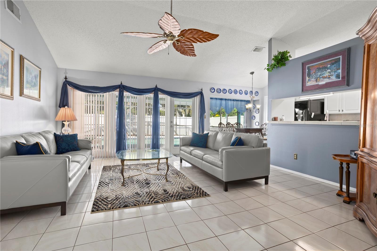 Single Family Residence at 3755 SAINT LUCIE CT, WINTER SPRINGS, photo 12 of 32