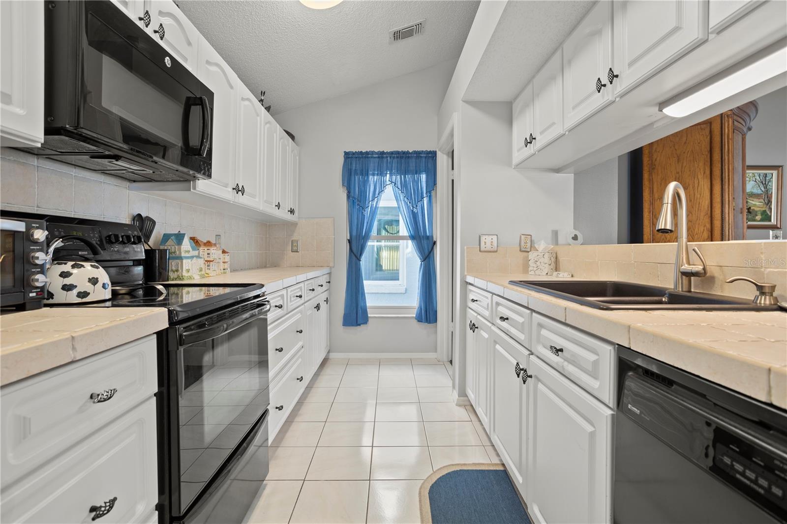 Single Family Residence at 3755 SAINT LUCIE CT, WINTER SPRINGS, photo 16 of 32