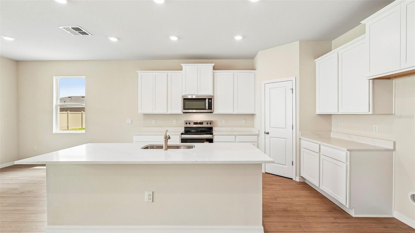Single Family Residence at 2048 VANDALIA PL, PARRISH, photo 6 of 31