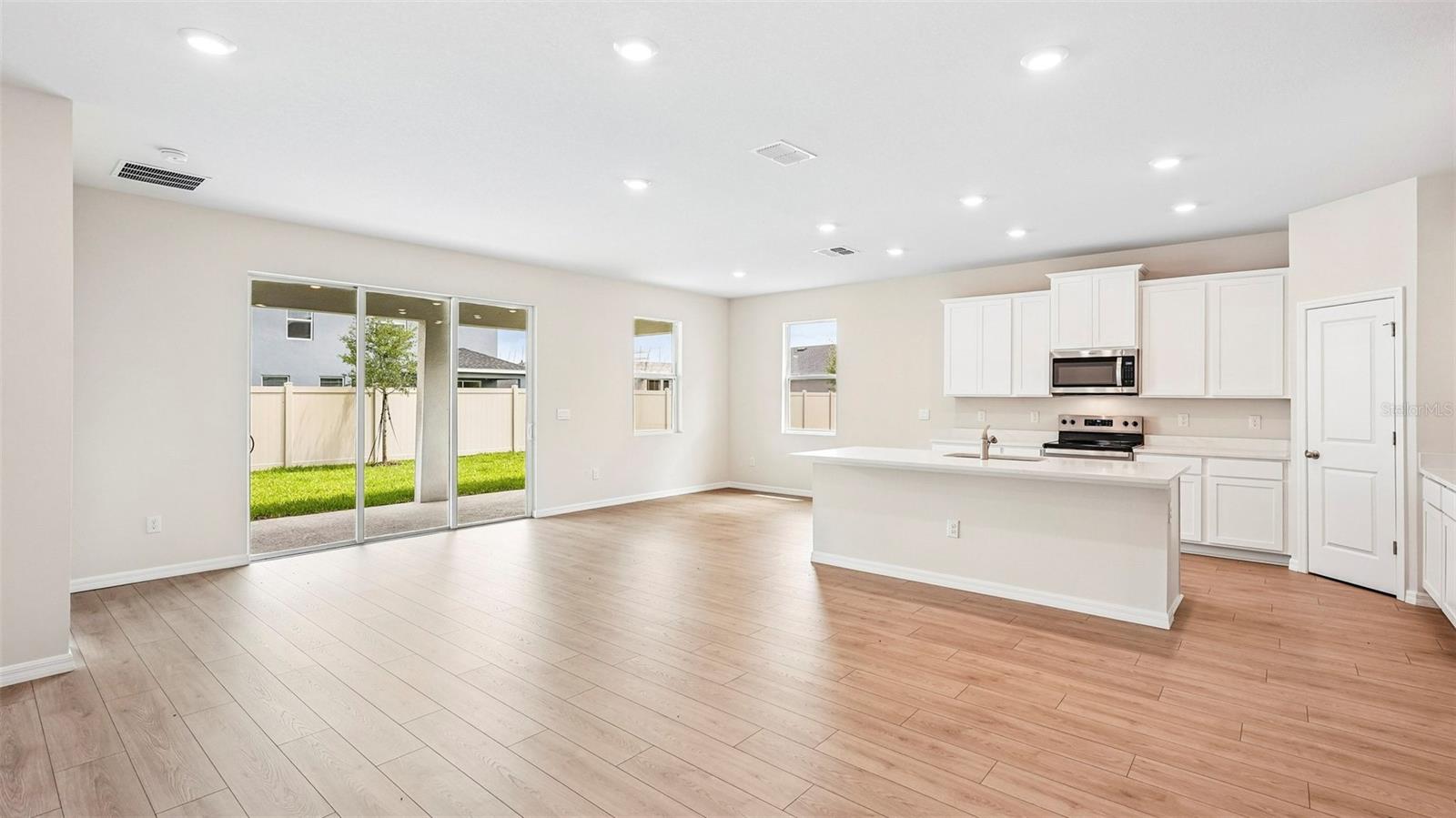 Single Family Residence at 2048 VANDALIA PL, PARRISH, photo 9 of 31