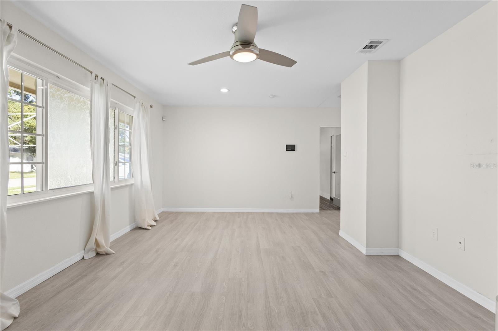 Living Room - 3579 BALI DR, SARASOTA