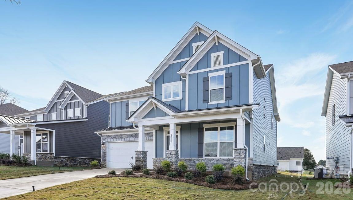 Single Family Residence at 4237 Round Table Drive, Gastonia, photo 4 of 48