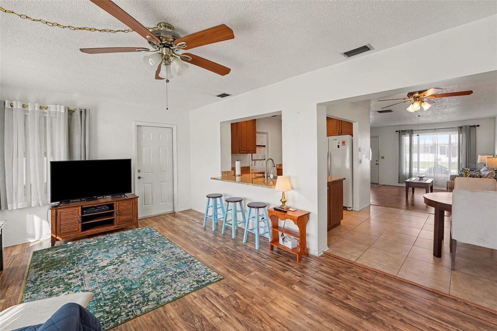 Florida Room with Ceiling Fan - 3474 101ST TER N, PINELLAS PARK