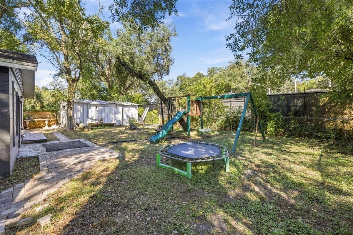 Single Family Residence at 7017 N WILLOW AVE, TAMPA, photo 37 of 39
