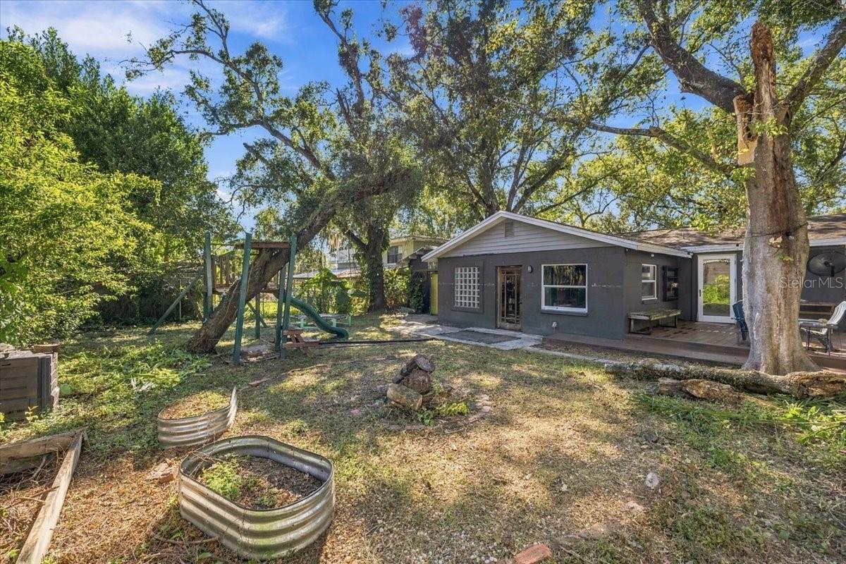 Single Family Residence at 7017 N WILLOW AVE, TAMPA, photo 38 of 39