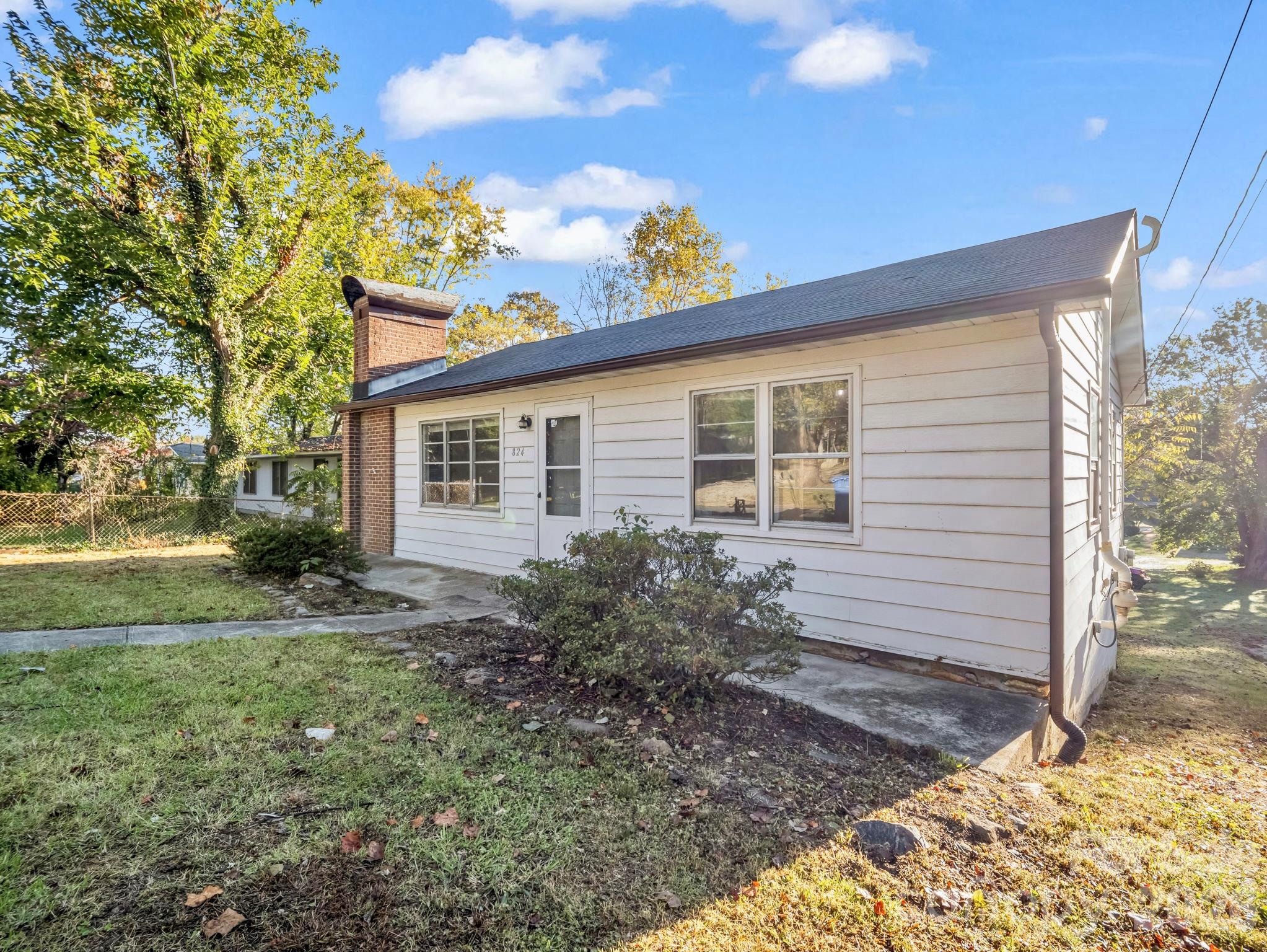 824 Willow Road