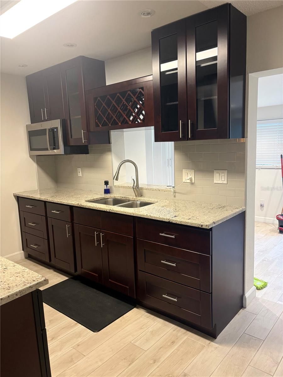 Kitchen - 14116 VILLAGE TERRACE DR, TAMPA