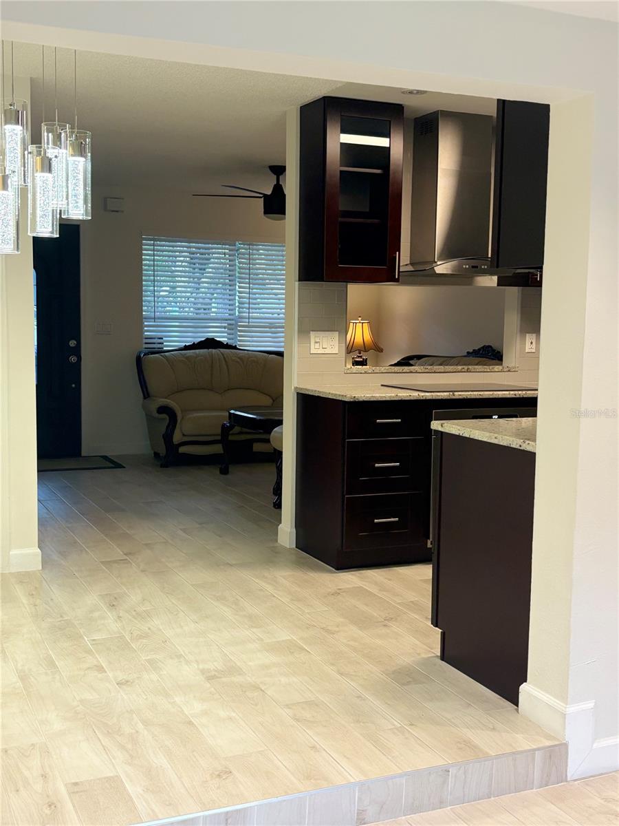 Townhouse at 14116 VILLAGE TERRACE DR, TAMPA, photo 4 of 18