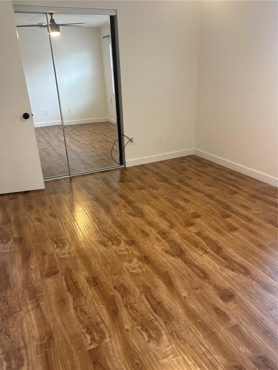 Room # 2 - 14116 VILLAGE TERRACE DR, TAMPA