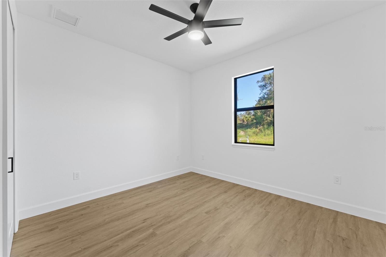 Single Family Residence at 2426 CHIPLEY AVE, NORTH PORT, photo 20 of 39