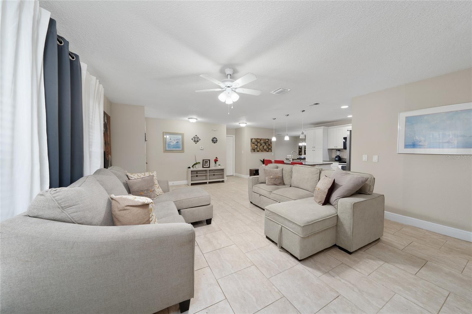 Single Family Residence at 12131 AGANA ST, ORLANDO, photo 9 of 28