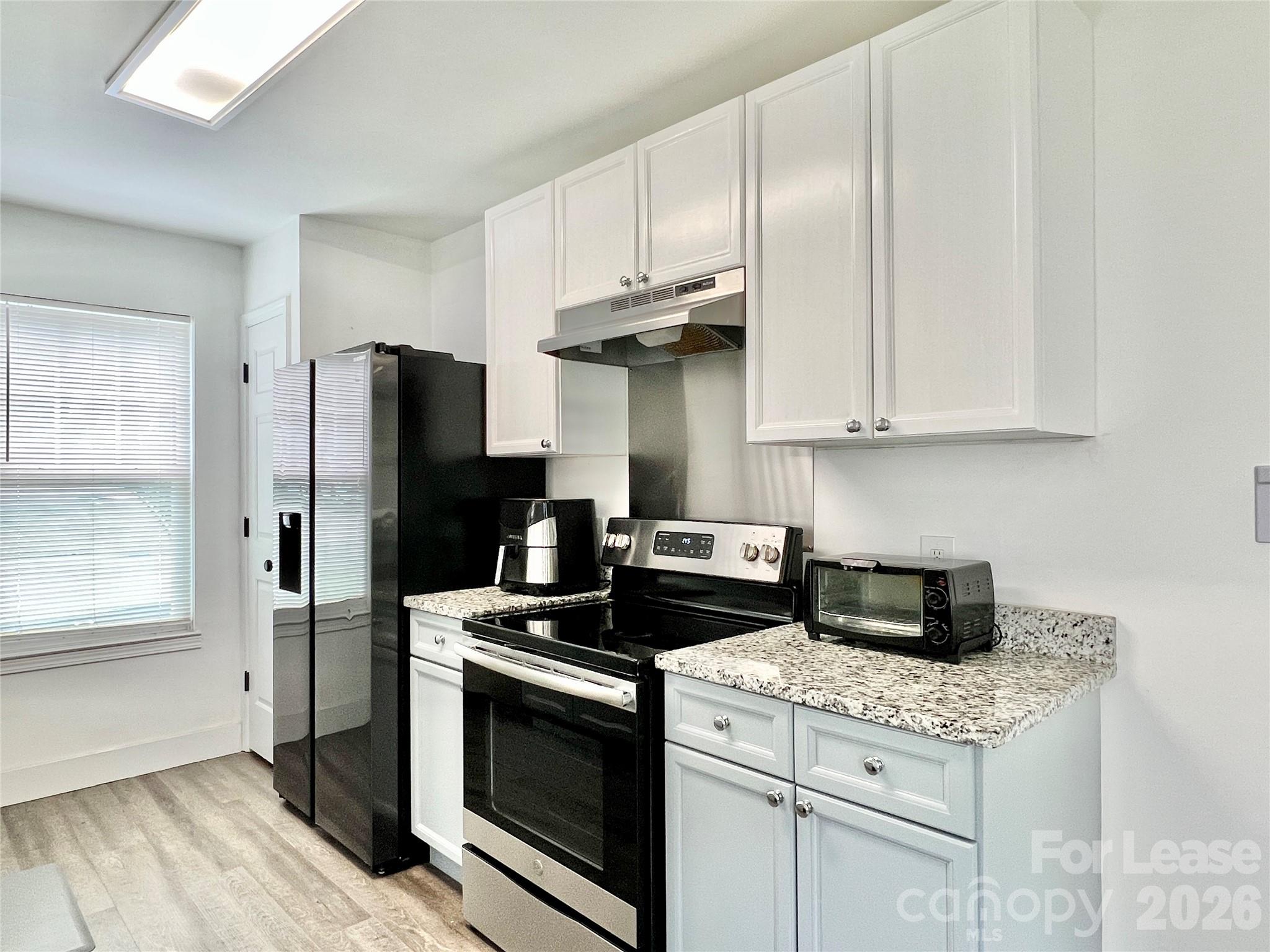 Single Family Residence at 3024 Melita Avenue, Charlotte, photo 6 of 23