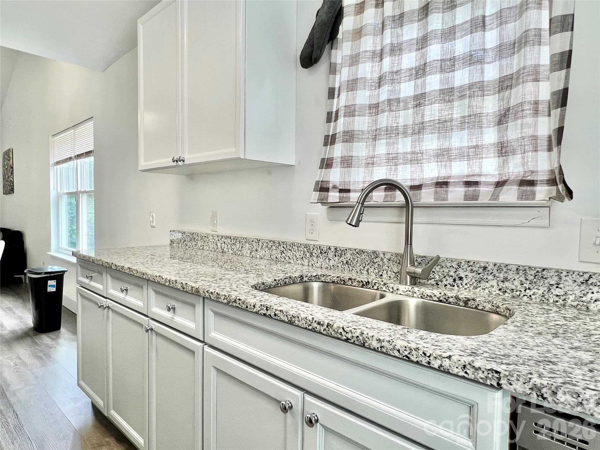 Single Family Residence at 3024 Melita Avenue, Charlotte, photo 9 of 23