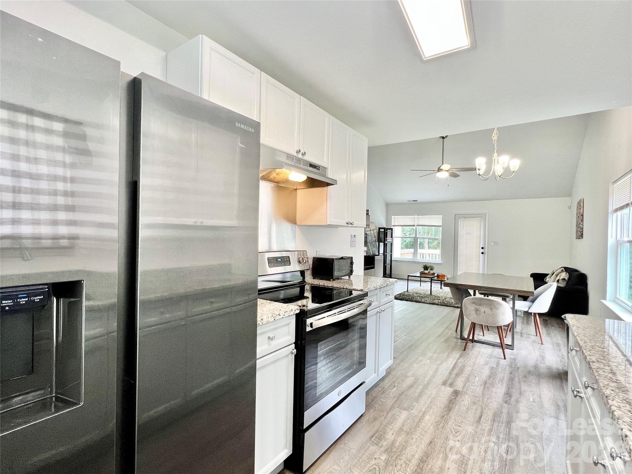 Single Family Residence at 3024 Melita Avenue, Charlotte, photo 10 of 23