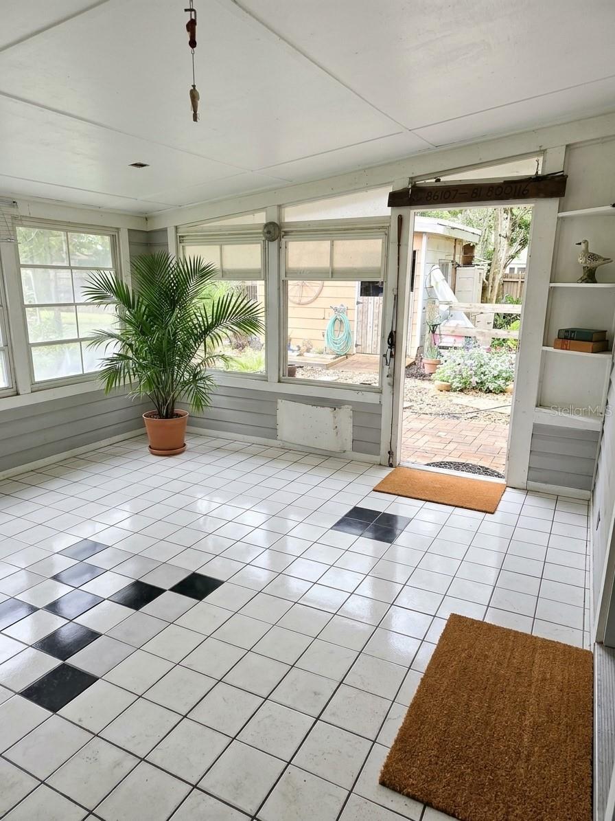 Single Family Residence at 35245 DAMIEN RD, LEESBURG, photo 6 of 30