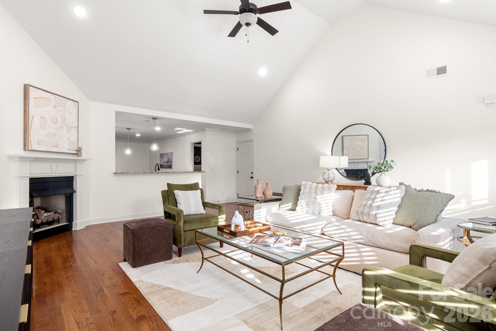 Single Family Residence at 862 Tirzah Road, York, photo 11 of 47