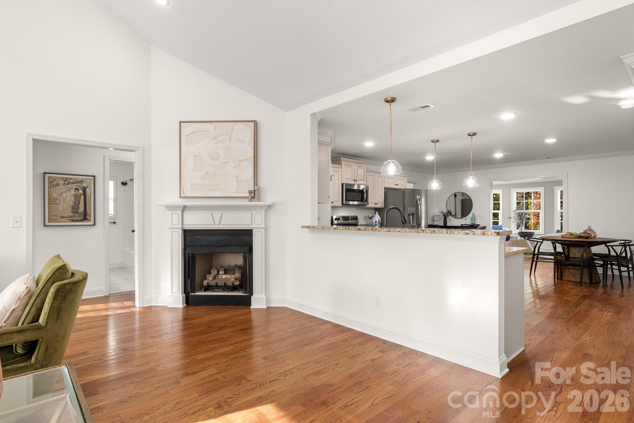 Single Family Residence at 862 Tirzah Road, York, photo 12 of 47
