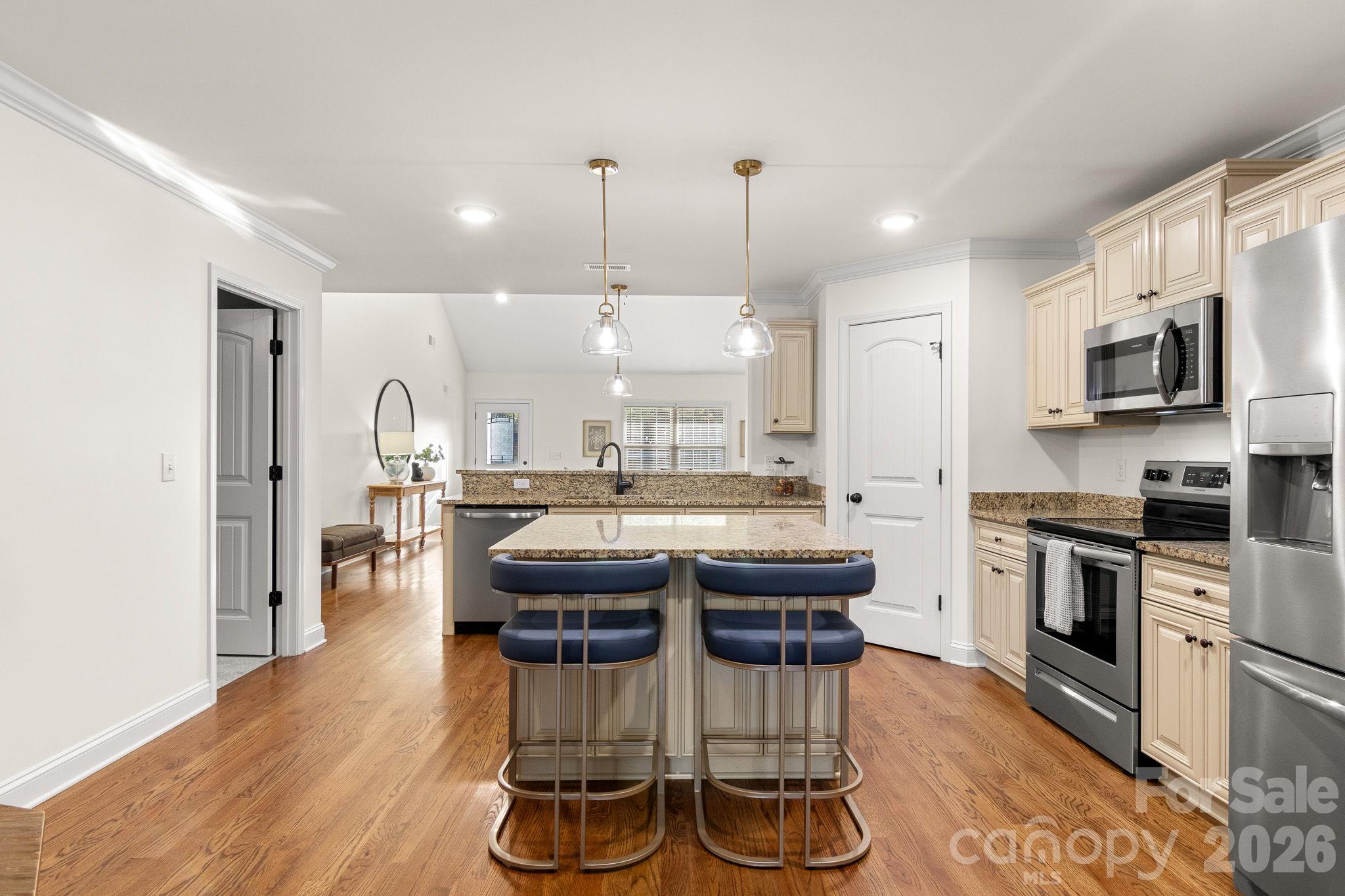 Single Family Residence at 862 Tirzah Road, York, photo 16 of 47