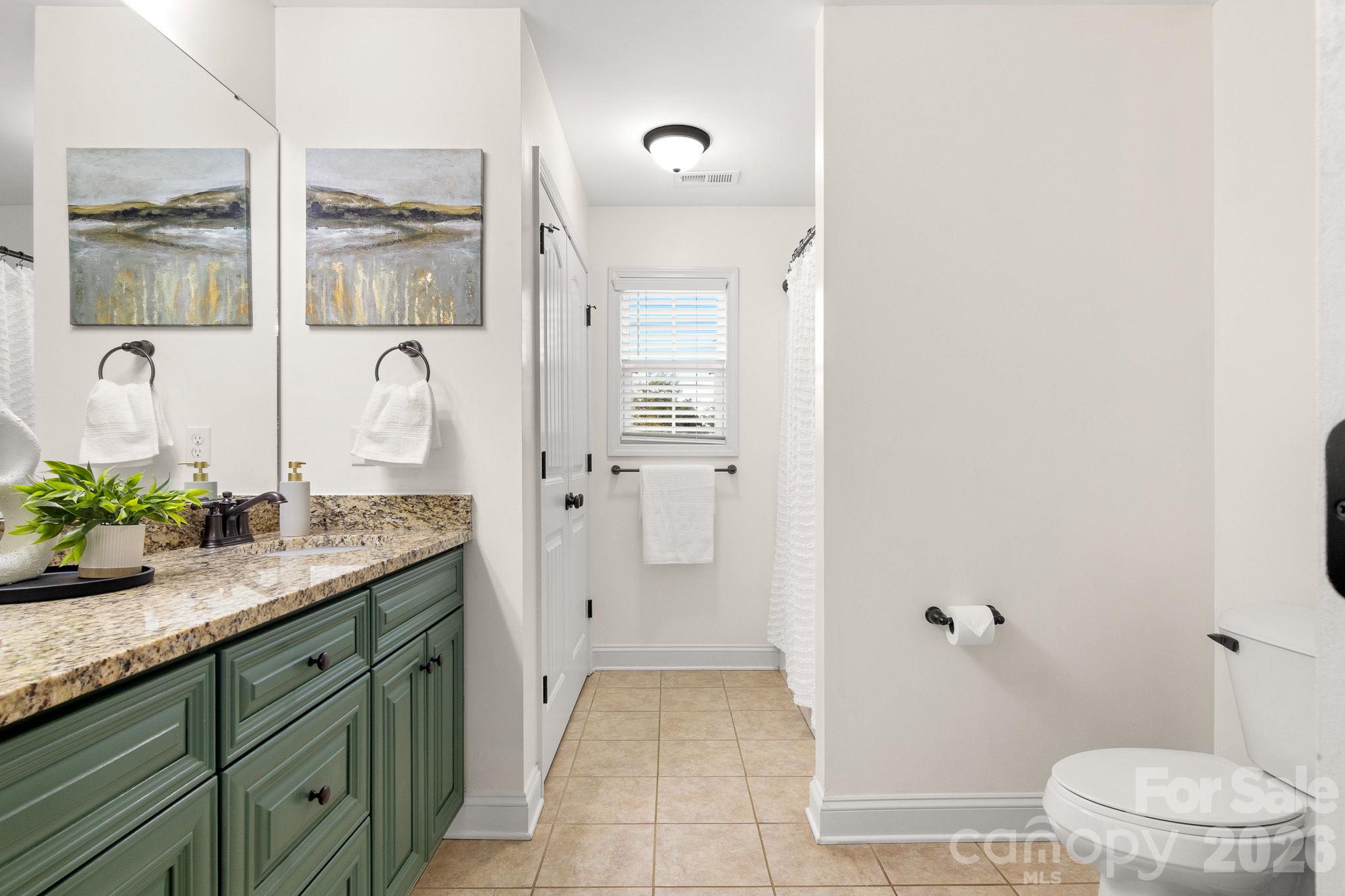 Primary Bathroom - 862 Tirzah Road, York